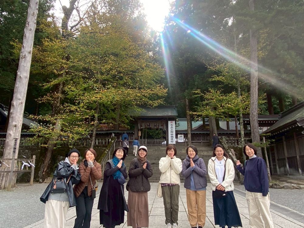 諏訪大社での集合写真